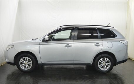 Mitsubishi Outlander III рестайлинг 3, 2013 год, 1 160 000 рублей, 8 фотография