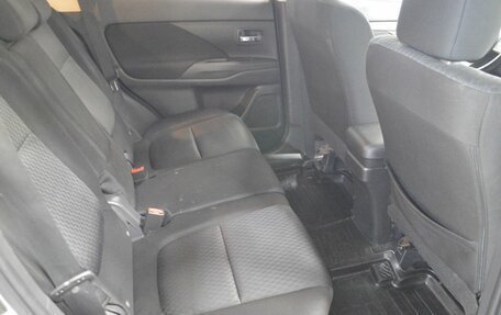 Mitsubishi Outlander III рестайлинг 3, 2013 год, 1 160 000 рублей, 13 фотография