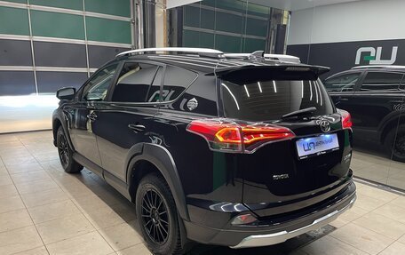 Toyota RAV4, 2018 год, 2 500 000 рублей, 4 фотография