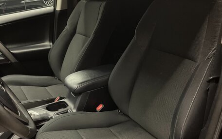 Toyota RAV4, 2018 год, 2 500 000 рублей, 12 фотография