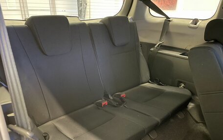 Toyota Wish II, 2011 год, 1 365 000 рублей, 9 фотография