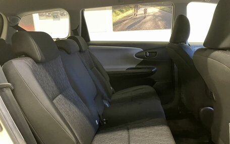 Toyota Wish II, 2011 год, 1 365 000 рублей, 8 фотография