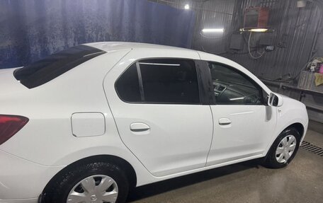 Renault Logan II, 2016 год, 600 000 рублей, 3 фотография