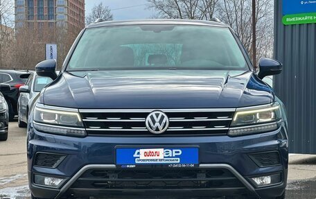 Volkswagen Tiguan II, 2017 год, 2 749 000 рублей, 2 фотография