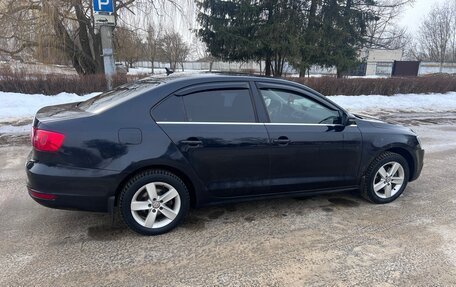 Volkswagen Jetta VI, 2011 год, 849 999 рублей, 4 фотография