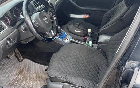 Volkswagen Jetta VI, 2011 год, 849 999 рублей, 5 фотография