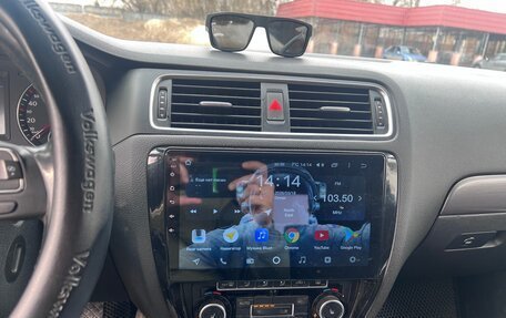 Volkswagen Jetta VI, 2011 год, 849 999 рублей, 13 фотография