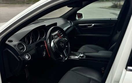 Mercedes-Benz C-Класс, 2011 год, 1 350 000 рублей, 24 фотография