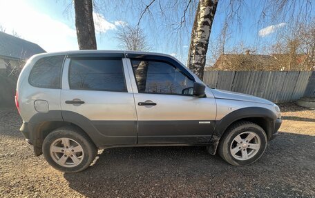 Chevrolet Niva I рестайлинг, 2012 год, 480 000 рублей, 4 фотография
