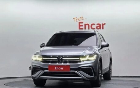 Volkswagen Tiguan II, 2023 год, 2 734 153 рублей, 3 фотография