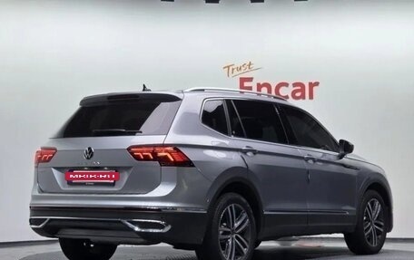 Volkswagen Tiguan II, 2023 год, 2 734 153 рублей, 2 фотография