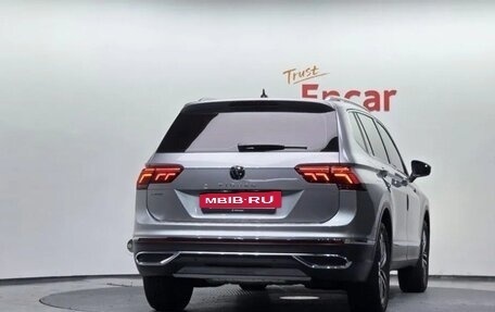 Volkswagen Tiguan II, 2023 год, 2 734 153 рублей, 4 фотография