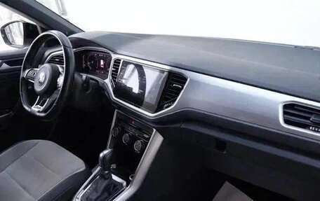 Volkswagen T-Roc I, 2022 год, 1 580 000 рублей, 9 фотография