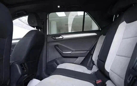 Volkswagen T-Roc I, 2022 год, 1 580 000 рублей, 10 фотография