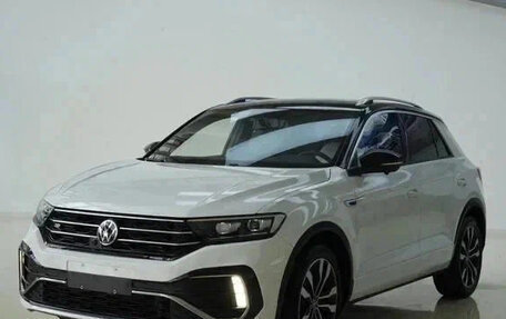 Volkswagen T-Roc I, 2022 год, 1 580 000 рублей, 3 фотография
