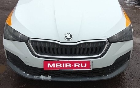 Skoda Rapid II, 2021 год, 800 000 рублей, 1 фотография