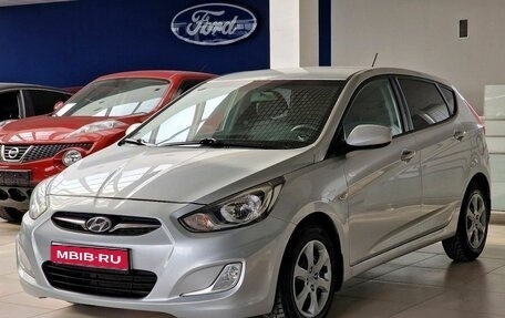 Hyundai Solaris II рестайлинг, 2011 год, 899 000 рублей, 1 фотография