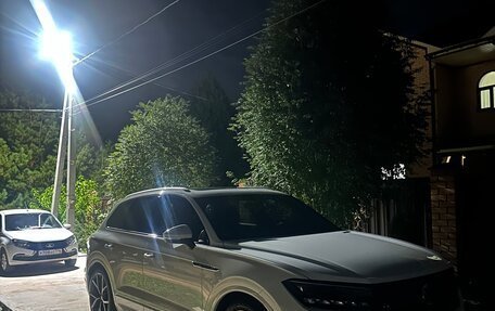 Volkswagen Touareg III, 2018 год, 6 100 000 рублей, 2 фотография