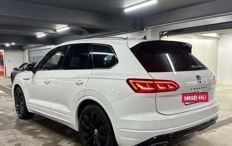 Volkswagen Touareg III, 2018 год, 6 100 000 рублей, 10 фотография