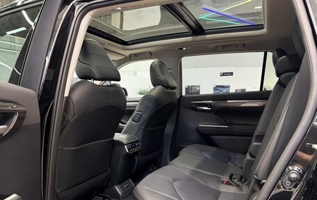 Toyota Highlander, 2025 год, 5 650 000 рублей, 28 фотография