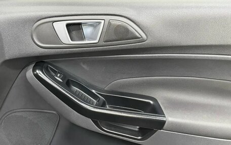 Ford Fiesta, 2016 год, 777 000 рублей, 11 фотография