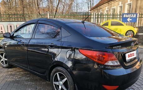 Hyundai Solaris II рестайлинг, 2011 год, 565 000 рублей, 3 фотография