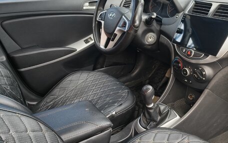 Hyundai Solaris II рестайлинг, 2011 год, 565 000 рублей, 7 фотография