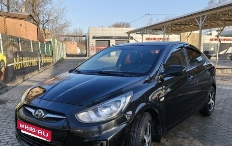 Hyundai Solaris II рестайлинг, 2011 год, 565 000 рублей, 2 фотография