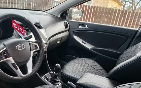 Hyundai Solaris II рестайлинг, 2011 год, 565 000 рублей, 8 фотография