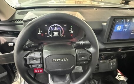 Toyota Hilux, 2025 год, 7 700 000 рублей, 8 фотография