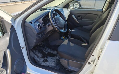 Renault Logan II, 2014 год, 595 000 рублей, 17 фотография