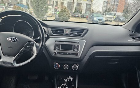 KIA Rio III рестайлинг, 2016 год, 1 060 000 рублей, 2 фотография