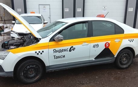 Skoda Rapid II, 2021 год, 800 000 рублей, 2 фотография