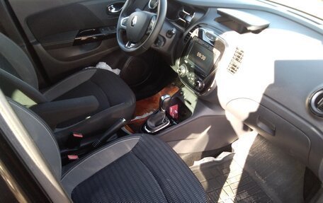 Renault Kaptur I рестайлинг, 2019 год, 1 399 000 рублей, 4 фотография