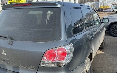 Mitsubishi Outlander III рестайлинг 3, 2004 год, 350 000 рублей, 5 фотография