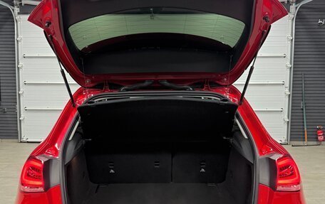 Mercedes-Benz A-Класс, 2018 год, 2 290 000 рублей, 12 фотография