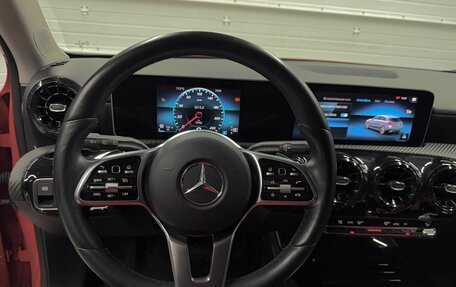 Mercedes-Benz A-Класс, 2018 год, 2 290 000 рублей, 17 фотография