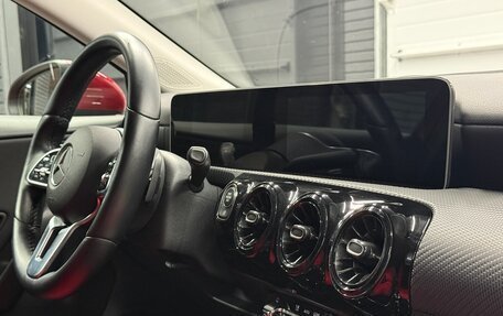 Mercedes-Benz A-Класс, 2018 год, 2 290 000 рублей, 19 фотография