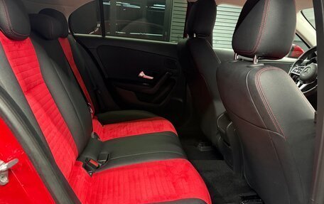 Mercedes-Benz A-Класс, 2018 год, 2 290 000 рублей, 23 фотография