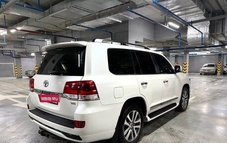 Toyota Land Cruiser 200, 2018 год, 5 990 000 рублей, 7 фотография