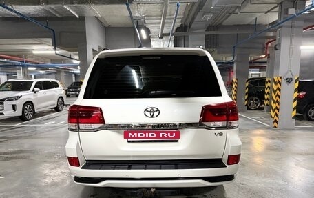 Toyota Land Cruiser 200, 2018 год, 5 990 000 рублей, 6 фотография