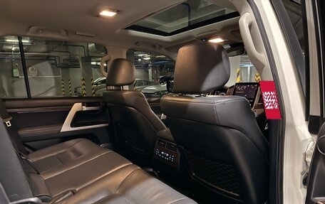 Toyota Land Cruiser 200, 2018 год, 5 990 000 рублей, 11 фотография