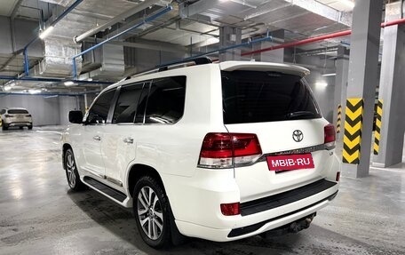 Toyota Land Cruiser 200, 2018 год, 5 990 000 рублей, 5 фотография