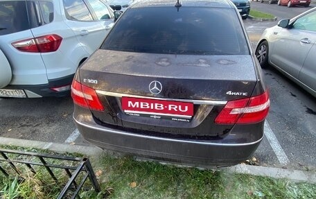 Mercedes-Benz E-Класс, 2012 год, 1 800 000 рублей, 6 фотография