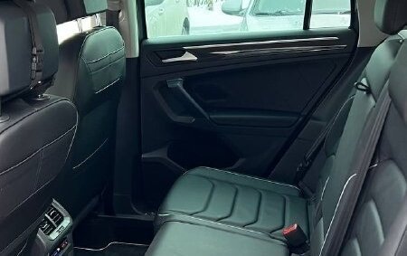 Volkswagen Tiguan II, 2021 год, 4 199 000 рублей, 8 фотография