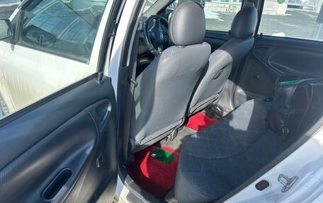 Toyota Vitz, 2004 год, 350 000 рублей, 6 фотография