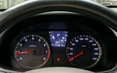 Hyundai Solaris II рестайлинг, 2011 год, 899 000 рублей, 12 фотография