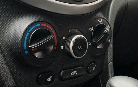 Hyundai Solaris II рестайлинг, 2011 год, 899 000 рублей, 15 фотография