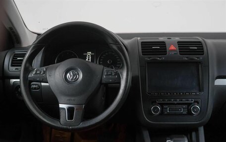 Volkswagen Jetta VI, 2010 год, 499 000 рублей, 10 фотография