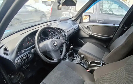 Chevrolet Niva I рестайлинг, 2010 год, 630 000 рублей, 3 фотография